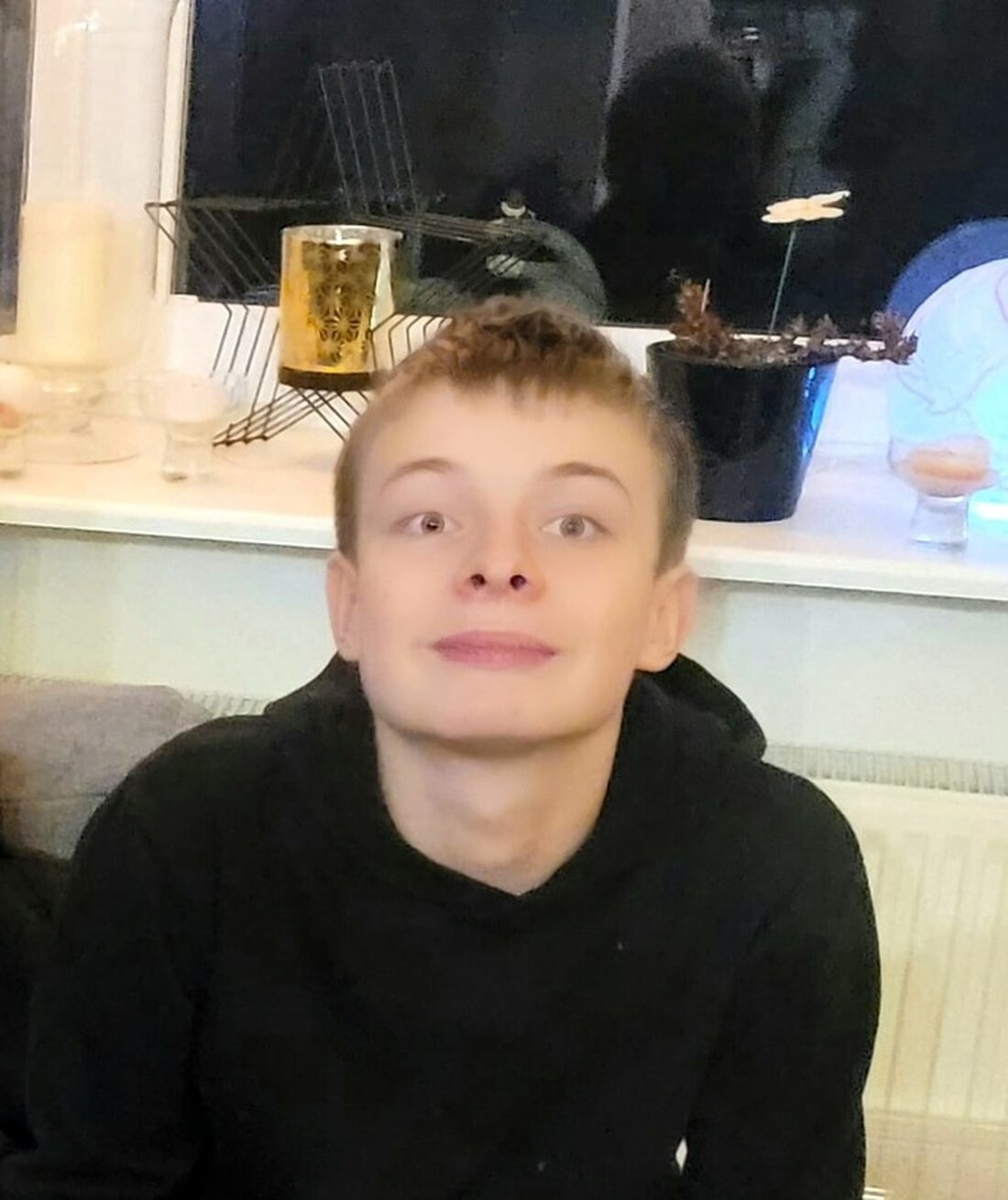 14-jähriger Sean W. aus Süderbrarup wird seit 14:30 Uhr vermisst. Er trägt eine leuchtend grüne Jacke. Hinweise bitte melden.