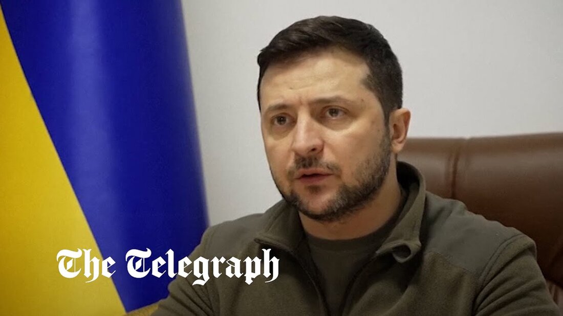 Ukrainekrieg &#8211; Sonderartikel Wolodymyr Selenskyj hat akzeptiert, dass die Ukraine niemals der Nato beitreten kann, in einem bedeutenden Zugeständnis, das den Weg für ein mögliches Friedensabkommen mit Russland ebnete. Der ukrainische Präsident sagte Boris Johnson und anderen europäischen Führern, er akzeptiere, dass sein Land kein Mitglied des Militärbündnisses werde. „Natürlich ist die Ukraine kein Nato-Mitglied, das verstehen wir“, sagte Selenskyj der Versammlung von Politikern aus Nationen der Joint Expeditionary Force, einer nordeuropäischen Sicherheitskoalition. „Wir haben seit vielen Jahren von offenen Türen gehört, aber wir haben auch gehört, dass wir diese Türen nicht betreten können. Das ist die Wahrheit und wir &hellip;