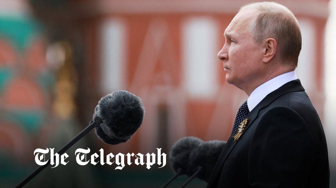 Russlands Siegesparade in Moskau verlief ohne eine versprochene Demonstration von Luftmacht in einer gedämpften Demonstration. Das mysteriöse Versäumnis führte zu Spekulationen, dass der Kreml wegen Sabotage bei der Parade besorgt war, bei der Wladimir Putin dem Drang widerstand, der Ukraine den totalen Krieg zu erklären oder eine Massenmobilisierung anzuordnen. Flugzeuge, die für die Veranstaltung am Montag, die das Ende des Zweiten Weltkriegs feiert, probten, waren in der Z-Form geflogen, die auch zur Identifizierung russischer gepanzerter Fahrzeuge in der Ukraine verwendet wurde. Doch in letzter Minute sagte der Kreml wegen „schlechten Wetters“ die geplante Ausstellung in Moskau ab. Die Regierung führte &hellip;