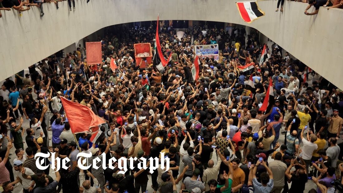 Hunderte irakische Demonstranten haben am Mittwoch das Parlamentsgebäude von Bagdad gestürmt, um gegen einen Kandidaten für das Amt des Premierministers zu demonstrieren, der von den vom Iran unterstützten Parteien ausgewählt wurde. Der Protest fand statt, als Esmail Qaani, der Kommandeur der iranischen Quds-Truppe, zu einem unangekündigten Besuch in Bagdad eintraf, um mit schiitischen Parteien über die Regierungsbildung zu sprechen. Viele Demonstranten in dem überwiegend schiitischen Land trugen Porträts des einflussreichen Geistlichen Muqtada Al-Sadr, eines überzeugten Nationalisten. Obwohl die Bereitschaftspolizei Wasserwerfer einsetzte, durchbrachen die Demonstranten die Grüne Zone mit einem Kran, um Betonbarrieren zu dem stark befestigten Bereich zu entfernen, in &hellip;