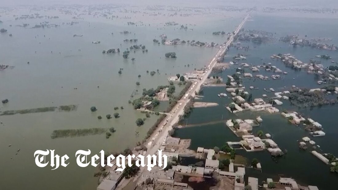 Ein Drittel Pakistans wurde von steigenden Nahrungsgewässern verschlungen, und das Land hat seit Montag mindestens 75 neue Todesfälle gemeldet, wobei für Mittwoch weitere Hochwasserwarnungen herausgegeben wurden. Die pakistanische Abteilung für Hochwasservorhersage warnte vor einer Verschlechterung der Bedingungen in Sindh – der zweitgrößten Provinz des Landes – in den nächsten 24 Stunden, da erwartet wird, dass der Indus des Landes erneut über die Ufer tritt. Die Provinz Sindh hat in diesem Jahr bereits das Vierfache der erwarteten Monsunniederschläge erlebt. „Pakistan ist voller Leiden. Das pakistanische Volk steht vor einem Monsun auf Steroiden – den unerbittlichen Auswirkungen epochaler Regen- und Überschwemmungsmengen“, sagte &hellip;