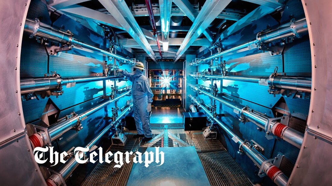 Ein Kraftwerk, das auf dem Durchbruch von US-Forschern bei der Kernfusion basiert, ist noch mehrere Jahrzehnte entfernt, und britische Technologie wird wahrscheinlich viel früher kommerzialisiert, gaben Wissenschaftler am Dienstag ein. Jennifer Granholm, die US-Energieministerin, gab bekannt, dass das Lawrence Livermore National Laboratory eine Fusionszündung erreicht hat – bei der sie aus einem Experiment mehr Energie gewonnen haben, als sie hineingesteckt haben. Ihr Experiment an der National Ignition Facility in Kalifornien ergab 3,15 Megajoule (MJ) aus 2,05 Laserleistung – der erste Energiegewinn, der jemals in der Fusionstechnologie erzielt wurde. Aber Dr. Kim Budil, der Direktor des LLNL, sagte, der Durchbruch würde &hellip;