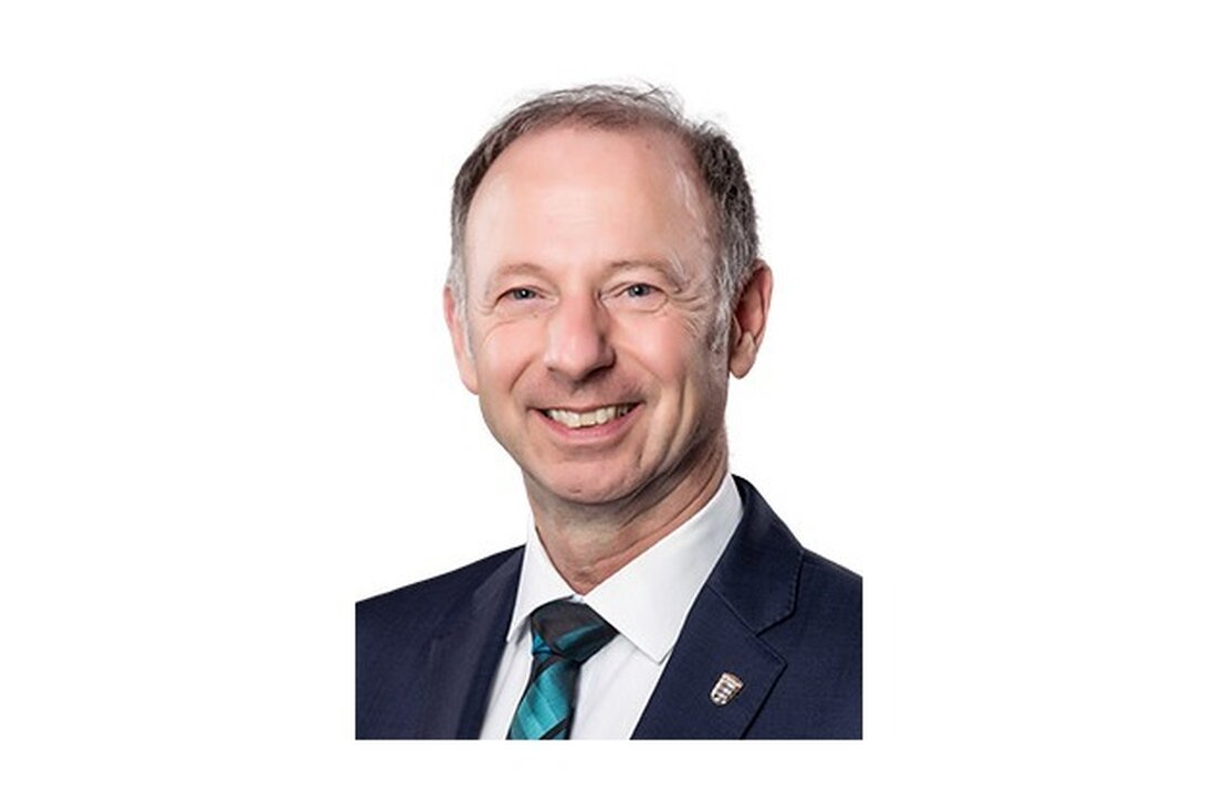 Dr. Rainer Balzer (AfD) kritisiert die Bildungsqualität in Baden-Württemberg und thematisiert Mängel bei MINT-Fächern. Lesen Sie mehr dazu!