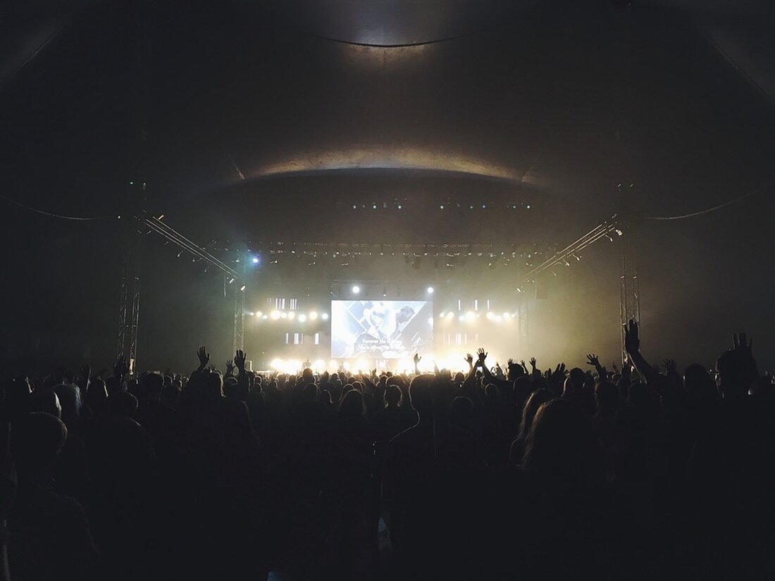 200.000 Menschen erlebten ein unvergessliches Wochenende beim "Glücksgefühle Festival" in Hockenheim mit internationaler Musik und guter Stimmung.