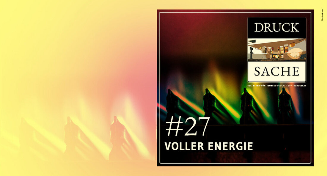 Die aktuelle Folge des Podcasts DRUCK SACHE #27 „Voller Energie“ legt den Fokus auf die Situation der kommunalen Stadtwerke in der Energiekrise sowie auf das Wirtschafts- und Handelsabkommen CETA und der von Baden-Württemberg und Bayern in den Bundesrat eingebrachten Entschließung zu Medizinprodukten. Die Energiekrise in Europa ist nicht nur für die großen Akteure der Branche eine enorme Herausforderung, sondern auch für regionale Stadtwerke. Für viele Millionen Haushalte stellen sie die Grundversorgung von Strom, Gas und Wasser sicher. Staatssekretär Rudi Hoogvliet hat sich deshalb für einen Gast entschieden, der ganz praktisch für die Energiesicherheit in seiner Stadt sorgen soll: Alex Maier, …