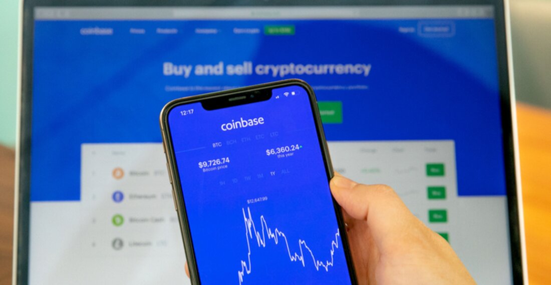 Hacker zielen zunehmend auf Kryptowährungsinvestoren ab, wobei in diesem Jahr bisher Hunderte Millionen Dollar an Angreifer verloren gegangen sind Die Kryptowährungsbörse Coinbase hat bestätigt, dass rund 6.000 Kunden von einem Exploit einer Schwachstelle im Multi-Faktor-Authentifizierungsprozess (MFA) der Plattform betroffen waren. Der Exploit fand zwischen März und Mai dieses Jahres statt. Piepsender Computer gemeldet Am Freitag teilte Coinbase seinen Kunden mit, dass ein Hacker eine Kampagne durchgeführt habe, um Coinbase-Kundenkonten zu knacken und deren Gelder zu stehlen. Die Kryptobörse sagte, der Hacker sei in der Lage gewesen, diesen Angriff durchzuführen, nachdem er die E-Mail-Adresse, das Passwort und die Telefonnummer der Kunden …