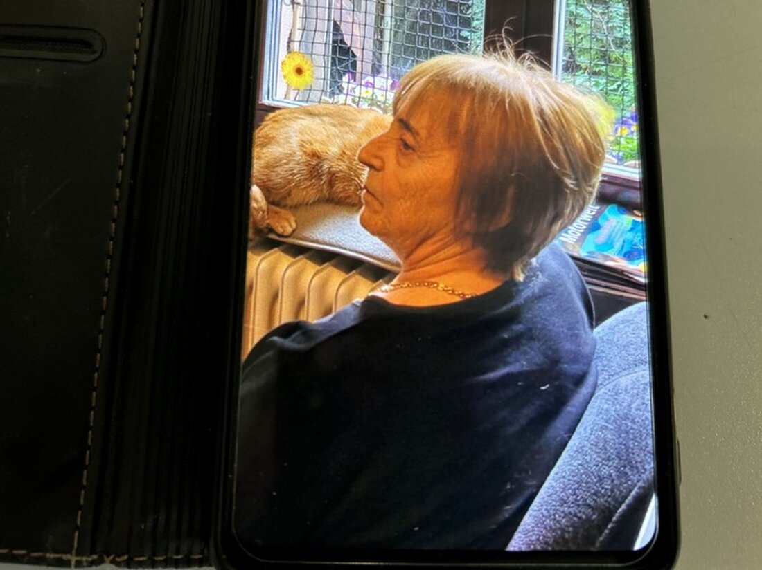 Seit dem 20. April 2025 wird die 77-jährige Karin A. aus Frankfurt Sossenheim vermisst. Hinweise bitte ans 17. Polizeirevier.