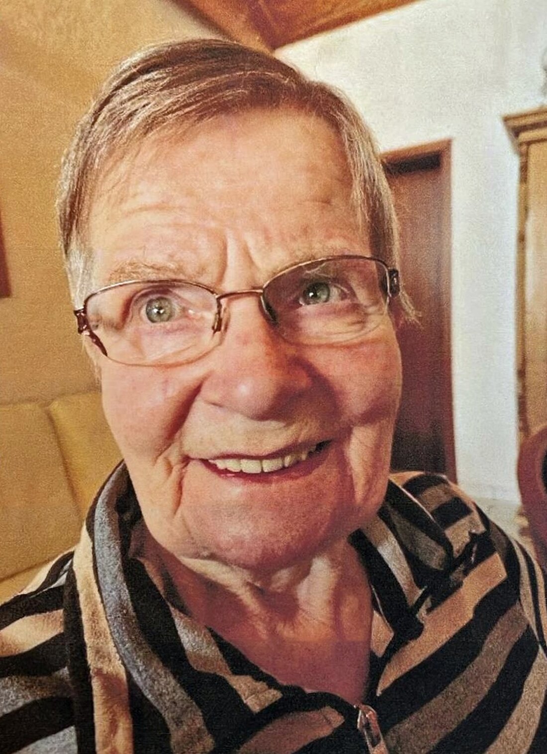 Polizei sucht nach 81-jähriger Inge Rothmann aus Weilmünster-Möttau, vermisst seit 3. März. Hinweise erbeten!