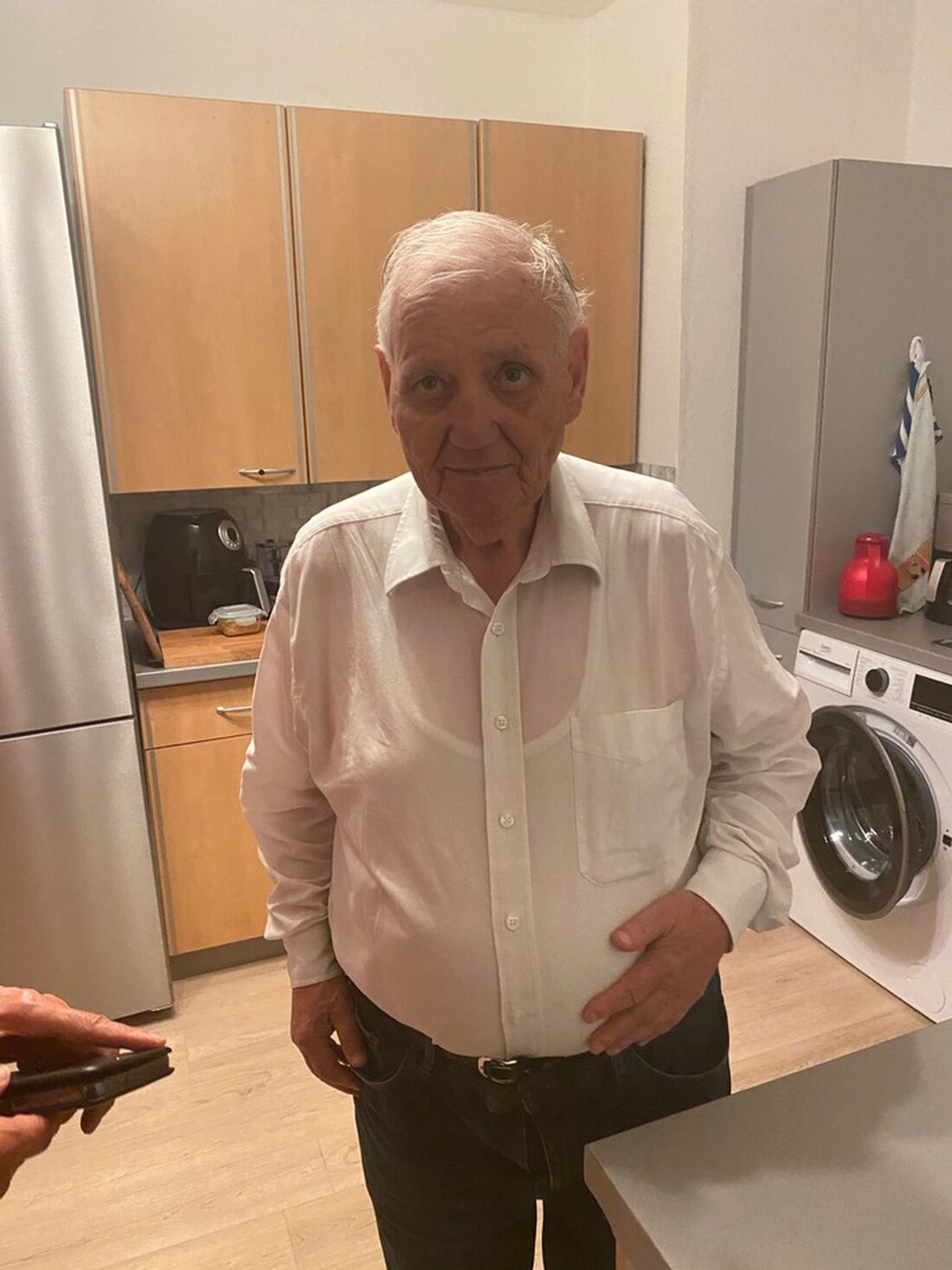 Die Polizei sucht den 84-jährigen Otmar Werner Fischbach aus Weyerbusch. Hinweise bitte an 02681 9640. Öffentlichkeitsfahndung!