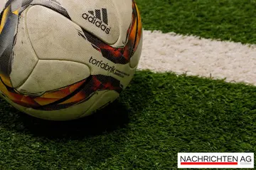 Bergneustadt springt auf Platz zwei: Sieg im Tischtennis-Thriller!