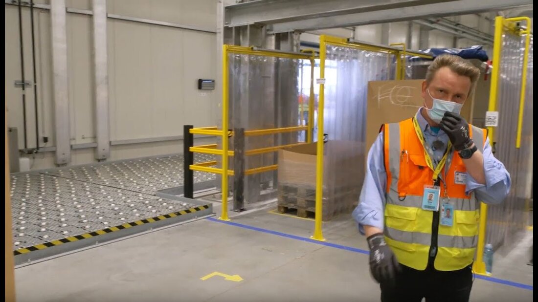 Teamleiter Maik gibt einen Blick hinter die Kulissen von Amazon Air in Leipzig. Jetzt bewerben: amazon-jobs.de/leipzig Youtube-Link