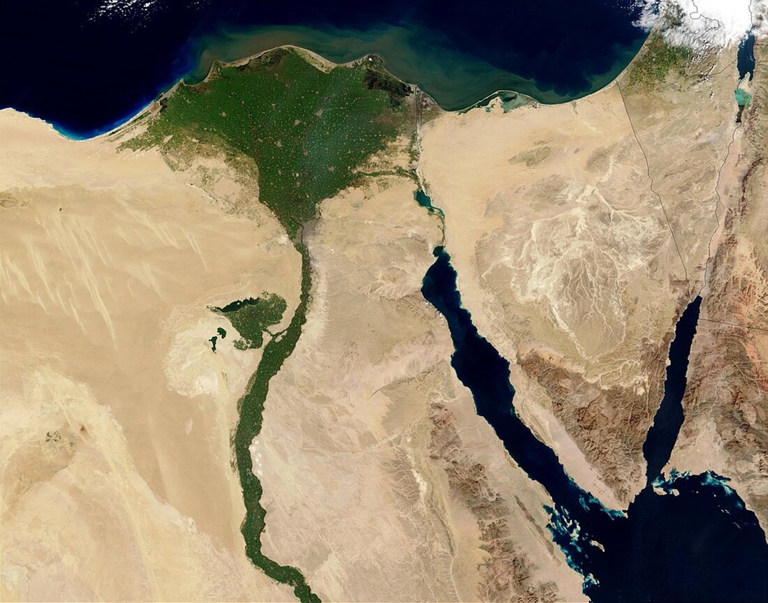 Das Auswärtige Amt warnt vor Gefahren in Ägypten, speziell in der Sinai-Region. Reisende sollten sich informieren und Vorsicht walten lassen.