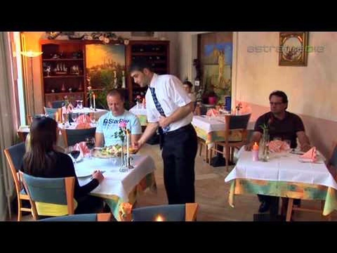 Eine romantische Gondelfahrt auf dem Elsterkanal, mediterranes Flair auf der Terrasse und authentische italienische Spezialitäten – ein Besuch im Ristorante da Vito ist wie eine kurze Reise nach Italien. Ristorante da Vito Nonnenstrasse 11b 04229 Leipzig www.da-vito-leipzig.de info@da-vito-leipzig.de. Youtube-Link