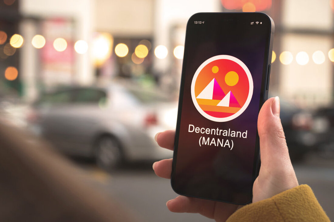 Metaverse-Token wie Decentraland MANA, Sandbox’s SAND und Axie Infinity’s AXS gehörten am Montag zu den Coins mit der besten Performance. Andere Metaverse-Token wie Enjin Coin und ApeCoin waren ebenfalls im grünen Bereich. Die meisten dieser Münzen stiegen um mehr als 1,5 %, was eine bessere Performance als andere Münzen wie Bitcoin und Ethereum darstellt. Apple WWDC-Event Der Hauptgrund für den sprunghaften Anstieg der Metaverse-Tokens am Montag ist das bevorstehende WWDC-Event von Apple. Historisch gesehen war dies das größte Ereignis im Technologiekalender, da das Unternehmen normalerweise seine wichtigsten Upgrades vorstellt. Apple gilt als Maßstab für Schlüsselprodukte. Es machte Schlüsselprodukte wie iPhones, …