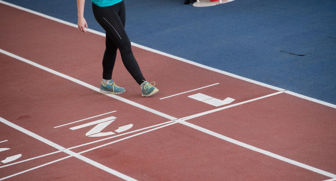 Bildungs- und Sportministerin Theresa Schopper betonte die Bedeutung des Austauschs mit den Spitzensportschulen, den Fußballeliteschulen und den Partnerschulen der Olympiastützpunkte. Die Schulen sorgen dafür, dass hervorragende Leistungen in Schule und Sport miteinander vereinbar sind – und die Werte des Sports vermittelt werden. Minister für Bildung und Sport Theresa Schopper traf sich am 18. Mai 2022 mit dem Eliteschulen des Sportsdas Eliteschulen des Fußballs und die Partnerschulen der Olympische Basen ausgetauscht. Bei diesem Treffen am Schlossschule in Ilvesheim, im vergangenen September als erster Sonderpädagogisches und Beratungszentrum (SBBZ) in den Kreis der Partnerschulen der Olympiastützpunkte aufgenommen wurde, diskutierte die Ministerin mit den …