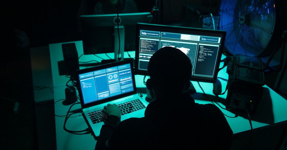 Callcenter vermeiden es, Amerikaner ins Visier zu nehmen, weil sie nicht wollten, dass das FBI hinter ihnen her ist Australier geraten ins Visier, weil die Wahrscheinlichkeit geringer ist, dass die AFP die Betrüger verfolgt Ein ehemaliger Callcenter-Mitarbeiter in der Ukraine sagte, Australier seien Ziel von Krypto-Betrugsanrufen geworden, weil sie als „leichte Beute“ angesehen wurden. Als neuer Migrant in der Ukraine trat Mark – nicht sein richtiger Name – aufgrund des Gehalts, das er erhalten hatte, zunächst einer Krypto-Betrugsfirma bei. Er verließ die Organisation schließlich, gibt jedoch zu, dass Australier während seiner Zeit im Unternehmen das Hauptziel der Betrugsanrufe waren. Im …
