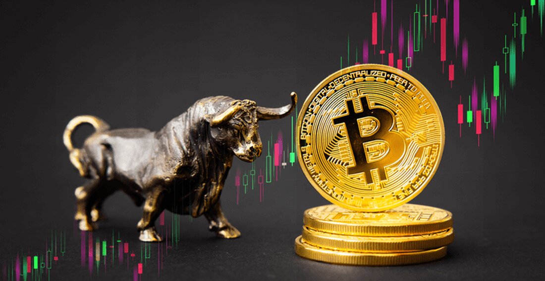 Der Preis von Bitcoin ist in der letzten Woche um fast 20 % gefallen, aber im „Worst-Case-Szenario“ von PlanB würde die Kryptowährung bis Ende dieses Jahres immer noch 135.000 US-Dollar erreichen Letzte Woche war keine gute Zeit für Bitcoin. Die chinesischen Behörden setzten ihr hartes Vorgehen gegen den Bitcoin-Mining fort, als sie verlängert das Verbot der Provinz Sichuan, die 10 % der chinesischen Hash-Rate und 6 % der weltweiten Hash-Rate kontrolliert. Dies könnte ein Faktor dafür gewesen sein, dass der Bitcoin-Preis gestern unter $33.500 fiel, nachdem er seit seinem Höchststand am Dienstag um fast 20 % gefallen war. Und viele …