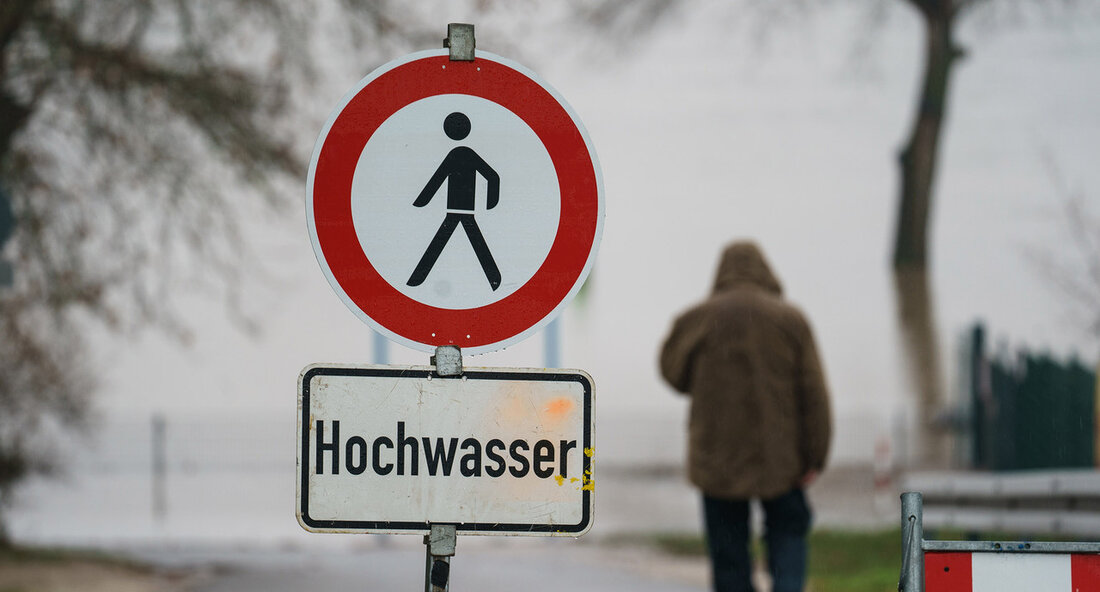 Gewässerausbau am Steinbach in Baden-Baden-Steinbach: Land gewährt Zuschuss von über drei Millionen Euro für Hochwasserschutzmaßnahmen Baden-Baden-Steinbach erhält einen großzügigen Zuschuss von über drei Millionen Euro vom Land für den Gewässerausbau am Steinbach. Ziel dieser Maßnahme ist es, die Uferböschung zu stabilisieren und das Gewässerprofil zu erweitern, um den Hochwasserschutz in der Region sicherzustellen. Thekla Walker, zuständige Ministerin für Umwelt und Naturschutz, äußerte sich zu diesem Thema: „Um die Risiken zu minimieren und drohende Schäden zu begrenzen, ist es enorm wichtig, dass sowohl das Land als auch die Kommunen in Maßnahmen zum Hochwasserschutz investieren. Wir werden in Zukunft häufiger von Starkregen …