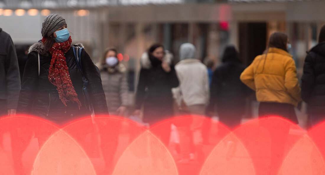 Baden-Württemberg wird die angekündigte Notbremse der Bundesregierung mit der bereits geplanten Aktualisierung der Corona-Verordnung ab kommenden Montag, 19. April, umsetzen. Die von der Bundesregierung angekündigte Notbremse wird bereits vom Land Baden-Württemberg mit der Aktualisierung der Corona-Regelung implementiert ab nächsten Montag, 19. April. Dies wurde vom Gesundheitsminister angekündigt Manne Lucha am Donnerstag, 15. April, in Stuttgart. Jeder Tag zählt, wenn es darum geht, eine Pandemie zu bekämpfen „Für Baden-Württemberg wird sich nicht viel ändern, da wir die Notbremsvorschriften nach der Ministerpräsidentenkonferenz Anfang März konsequenter umgesetzt haben als in einigen anderen Ländern. Wir wollen den Bürgern Zuverlässigkeit bieten. Da wir unsere Corona-Verordnung …