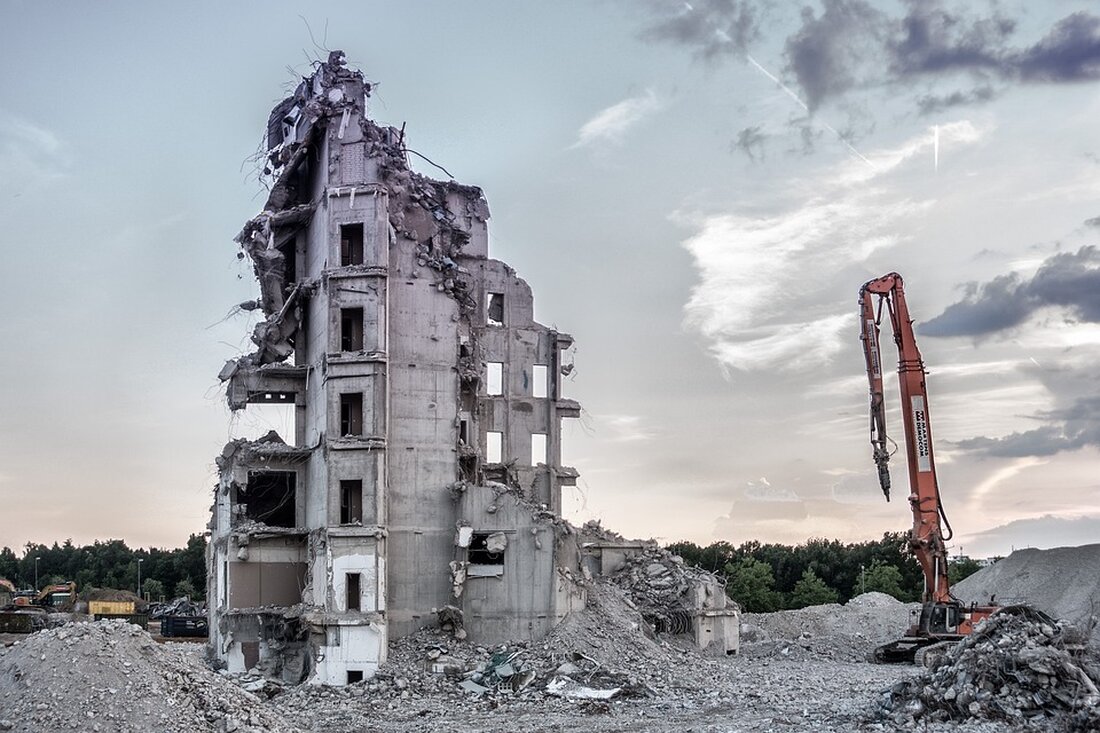 Die Deutsche Bahn beginnt im September 2024 mit den Bauarbeiten am S-Bahnhof Hirschgarten. Ab Ende 2026 wird der Bahnhof barrierefrei erreichbar sein. Erfahren Sie mehr über die geplanten Veränderungen, notwendige Einschränkungen und weitere Details in unserem Artikel.