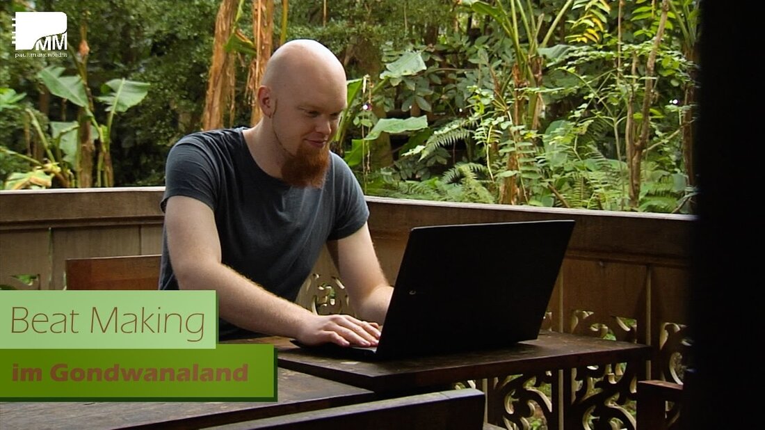 In diesem Beat Making verwende ich Samples aus der Natur. Ich produziere einen neuen Beat im Leipziger Zoo im Gondwanaland. Für diesen Beat habe ich 3 Samples aus meiner Umgebung aufgenommen: einen Vogel, ein Klopfgeräusch auf Holz und einen Wasserfall. Diese drei Samples haben verschiedene Verwendungszwecke bei der Beat-Herstellung. Der Wasserfall wird beispielsweise als weißes Rauschen und als Melodieinstrument verwendet. Der fertige Beat steht derzeit nicht zum Download zur Verfügung – ich werde ihn auch in einer zukünftigen Produktion selbst verwenden. Andere Videos von mir, die dich interessieren könnten: Tonkunst: https://youtu.be/xs1oRVPSF-M Beat from the Forest: https://youtu.be/5WG9t4ugScg Abonniere meinen Kanal für …