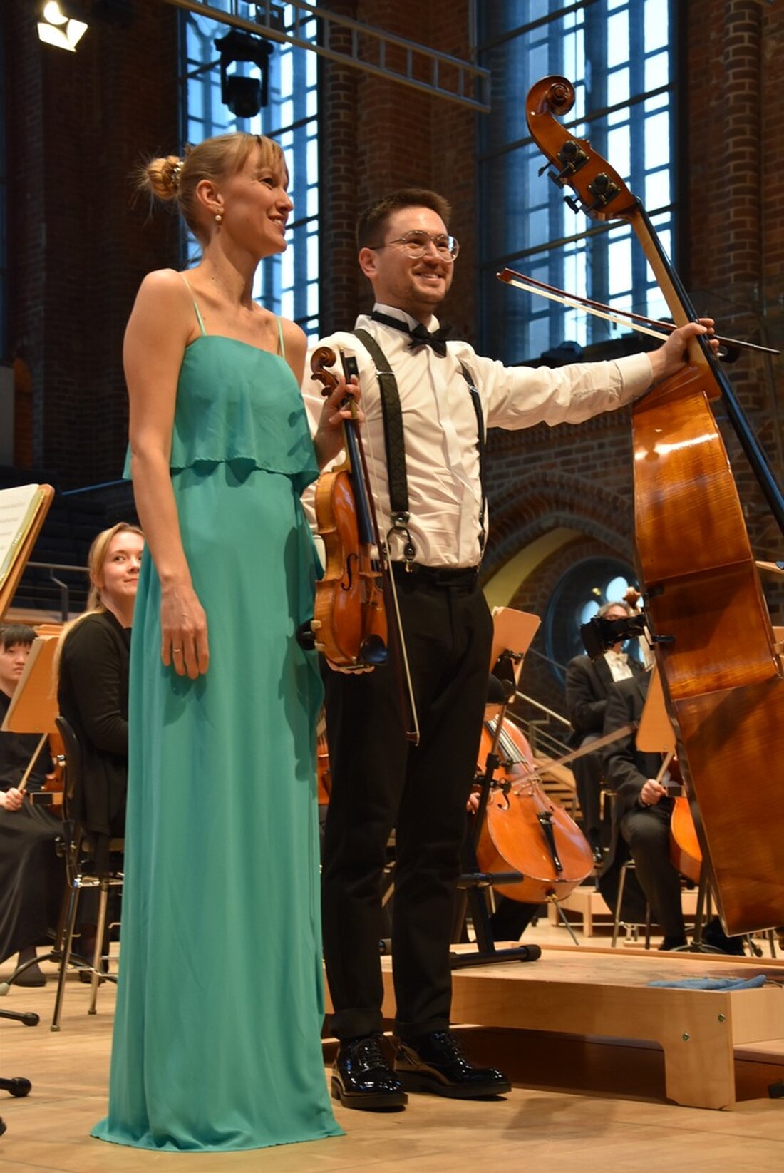 Das 29. Benefizkonzert in der Konzertkirche Neubrandenburg begeisterte mit Emotionen und sammelte 12.000 Euro für lokale Projekte.