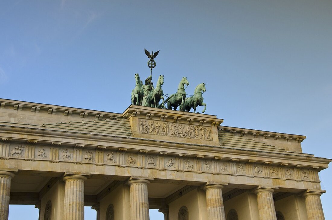 "Erfahren Sie alles über die aktualisierten Leitlinien zur Bürgerbeteiligung im Bezirk Mitte, die aktuelle Entwicklungen aufgreifen und klare Regeln für Beteiligungsprozesse definieren. Lesen Sie die Pressemitteilung vom 21.08.2024 und informieren Sie sich über die neuen Strukturen und Verfahren."