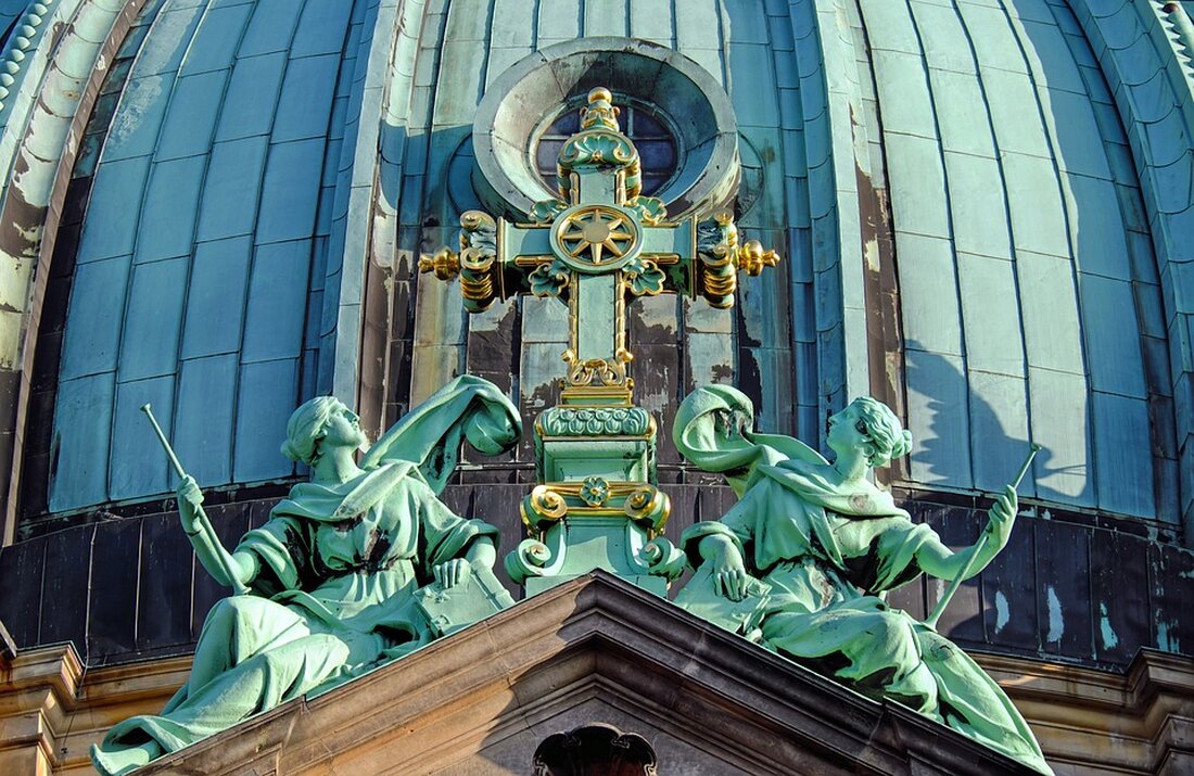 Die zahlreichen Krisenherde weltweit bedeuten auch für viele Menschen in Berlin eine große Belastung. Sie sind erschüttert von den Bildern, die sie in den Medien sehen, empfinden Mitgefühl und Solidarität mit den betroffenen Menschen vor Ort. Aber auch lähmende Sorge und andauernde Bedrückung, ohnmächtige Wut oder um sich greifende Zukunftsangst sind verbreitete Reaktionen angesichts katastrophaler Ereignisse weltweit. Wie www.berlin.de berichtet, gibt es in Berlin den kostenlosen Krisendienst, der an neun Standorten Hilfe und Beratung bietet. Der Berliner Krisendienst ist telefonisch, persönlich oder per Videoberatung erreichbar. Er bietet Unterstützung für Menschen, die mit den Auswirkungen von globalen Krisen konfrontiert sind. Es …