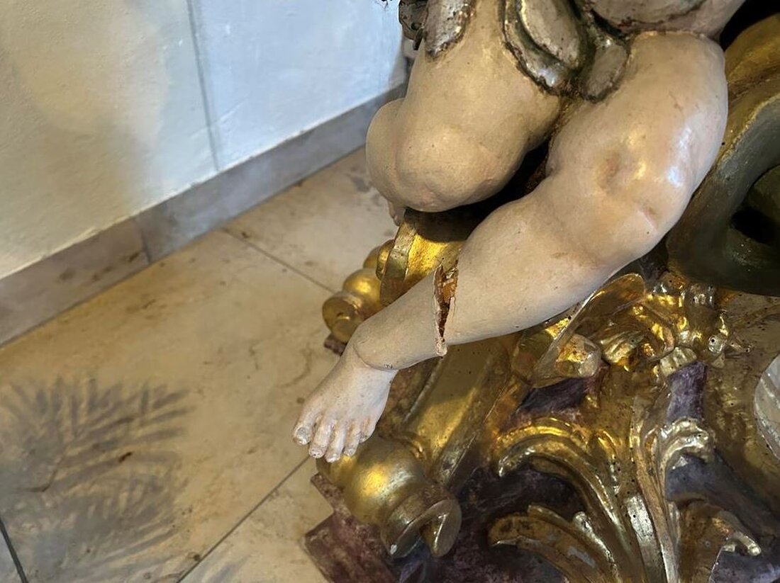 Unbekannte beschädigten das Taufbecken in der katholischen Kirche in Venningen. Hinweise an die Polizei Edenkoben erbeten.