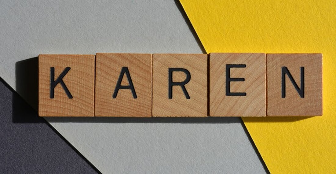 KarenCoin ist in den letzten 24 Stunden um 478% gestiegen, was auf einen Anstieg des Interesses zurückzuführen ist. KarenCoin, das sich auf das Karen-Mem bezieht, bezieht sich auf eine stereotype Frau mittleren Alters, die „verlangt, mit dem Manager zu sprechen“. KarenCoin, ursprünglich in der gleichen komischen Weise wie Dogecoin, wurde ursprünglich als Scheinwährung konzipiert, hat aber jetzt die Aufmerksamkeit ernsthafter Investoren auf sich gezogen und beginnt an Wert zu gewinnen. Webseite LiveCoinWatch zeigt, dass der US-Dollar-Wert von KarenCoin in den letzten 24 Stunden um mehr als 480% gestiegen ist und jetzt bei 0,0000000473 USD gehandelt wird. Wie und wo kann …