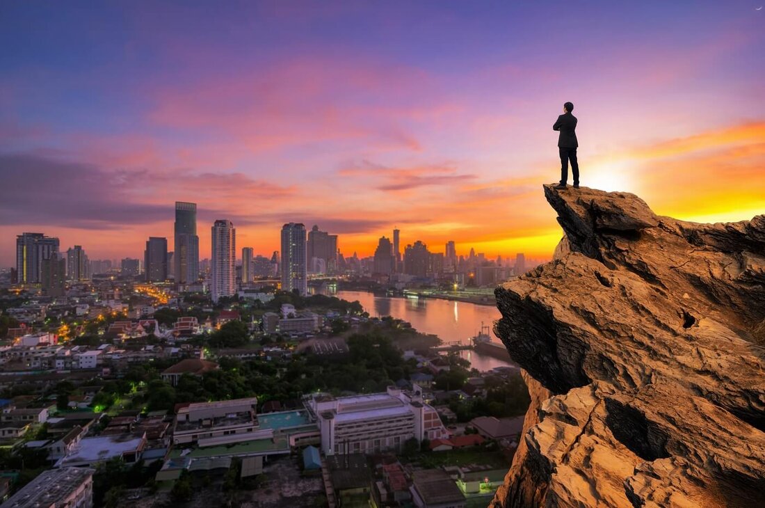 Die indonesische Tochtergesellschaft von Binance, Tokocrypto, hat die wichtigste Handelslizenz für Krypto-Assets im Land erworben. Tokocrypto hat die Lizenz von der Commidity Futures Trading Regulatory Agency (Bappebti) erhalten. Binance-CEO Richard Teng sagt, die Börse werde die in Indonesien ansässige Tochtergesellschaft weiterhin unterstützen. Die Binance-Tochter Tokocrypto hat von der indonesischen Regulierungsbehörde Commidity Futures Trading Regulatory Agency (Bappebti) die behördliche Zulassung als Physical Crypto Asset Trader (PFAK) erhalten. In einem Bekanntmachung Am 9. September gab Tokocrypto bekannt, dass dieser Meilenstein nach einem strengen Lizenzierungsprozess erreicht wurde, der bis ins Jahr 2019 zurückreicht, als die Kryptowährungsbörse erstmals eine Zulassung als Prospective Phyisical Crypto …