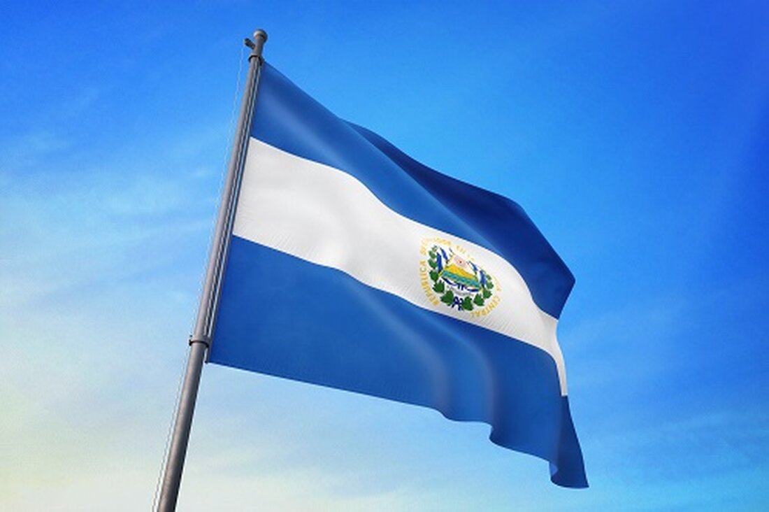 Der IWF sagte, dass „potenzielle Risiken“ des Bitcoin-Projekts in El Salvador „erheblich verringert“ werden. Ein Bitcoin-Podcaster stellte die wahren Kosten der Währungshilfe des IWF für El Salvador in Frage El Salvador erhält zusätzliche Mittel von anderen Großbanken in einem Finanzpaket von insgesamt über 3,5 Milliarden US-Dollar El Salvador wird in den nächsten 40 Monaten ein Darlehen in Höhe von 1,4 Milliarden US-Dollar vom Internationalen Währungsfonds (IWF) erhalten, da es seine Bitcoin-Aktivitäten „einschränkt“. Der IWF soll dem zentralamerikanischen Land den Betrag im Rahmen der Extended Fund Facility (EFF) leihen, damit es die Wirtschaftsreformen der Regierung unterstützen kann. „Die potenziellen Risiken des …