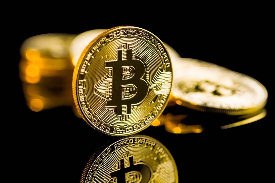 Der BTC-Kauf im Wert von 21 Millionen US-Dollar folgt auf die Ankündigung der KULR am 4. Dezember. Zu den weiteren Unternehmen, die in den letzten Wochen eine Bitcoin-Treasury-Strategie eingeführt haben, gehören Rumble, Marathon Digital, Semler Scientific und Thumzup. MicroStrategy ist mit über 444.000 BTC der größte Unternehmensinhaber von Bitcoin Die an der New Yorker Börse notierte KULR Technology Group, Inc. ist das neueste Technologieunternehmen, das Bitcoin als Treasury-Asset einführt. Wenige Wochen nach der Energiemanagement-Plattform angekündigt Da das Unternehmen plant, BTC in seinen Bestand aufzunehmen, gab es am 26. Dezember bekannt, dass es die Initiative offiziell gestartet hat. KULR sagte in …