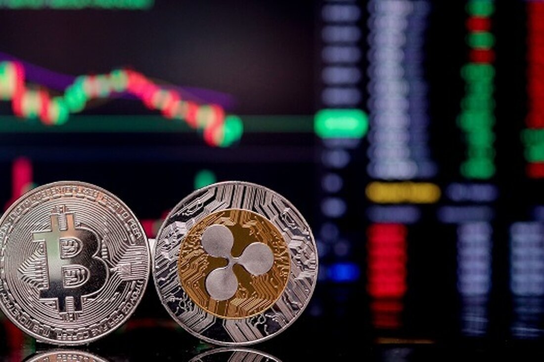 Der XRP -Preis steht vor einer Unsicherheit inmitten technischer Widerstand und potenziellen Katalysatoren. Bitcoin Pepe, eine MEME-gesteuerte Layer-2-Lösung für Bitcoin, hat sich als alternative Investitionsmöglichkeit herausgestellt. Der Vorverkauf von Bitcoin Pepe bietet eine Alternative, da der Pfad von XRP unklar bleibt. XRP -Preisschwankungen haben die Anleger am Rande gehalten, wobei der Token in nur vier Tagen um 7,9% abgelaufen ist und heute von 2,47 USD auf ein Tief von 2,23 US -Dollar gesunken ist. Während die Unsicherheit über den nächsten Schritt von XRP abzeigt, wird eine weitere Kryptowährung, Bitcoin Pepe, eine überzeugende Option. Bitcoin Pepe wurde als Meme-gesteuerte Layer-2-Lösung für …