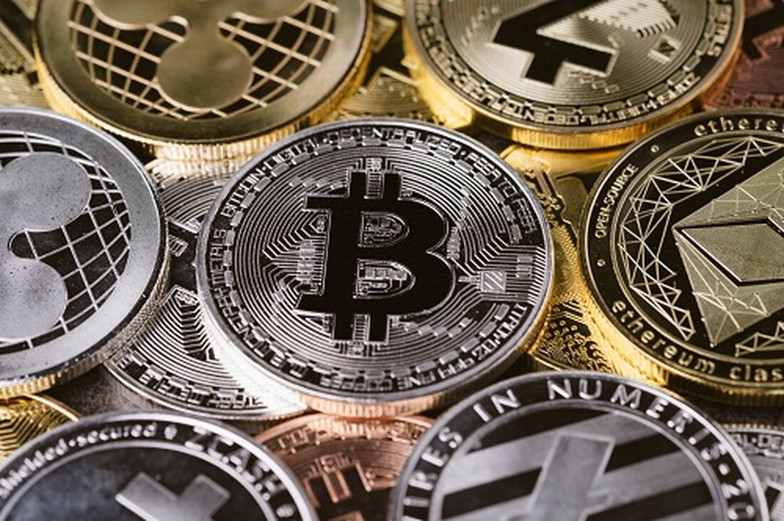 Pompliano argumentiert, dass die einzigartigen Eigenschaften von Bitcoin ihn aus verschiedenen Gründen zu einem attraktiven Versicherungswert machen. Er sagt, Bitcoin biete eine Versicherung gegen eine Vielzahl von Risiken, darunter Währungsabwertung und Staatsbankrott. Bitcoin-Kritiker verweisen jedoch auf Dinge wie die Volatilität von Krypto-Assets und die geringe Akzeptanz als Gründe dafür, dass es sich möglicherweise nicht um das globale Versicherungsunternehmen handelt. Anthony Pompliano, ein Risikokapitalgeber und beliebter Bitcoin-Befürworter, argumentiert, dass BTC als die größte Versicherungsgesellschaft der Welt angesehen werden könnte. Der Investor sagt, die Idee sei ihm bei einem Frühstückstreffen mit zwei Investoren vorgeschlagen worden, deren Argument darauf hindeutete, dass die größte …
