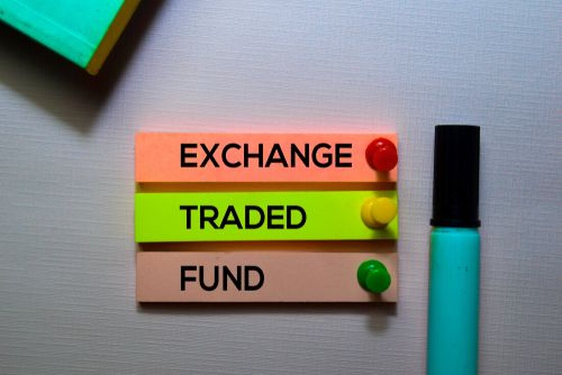 Der Bitwise Bitcoin Standard Corporations ETF würde in Unternehmen investieren, die „mindestens 1.000 Bitcoin halten“ Unternehmen müssen über eine Marktkapitalisierung von mindestens 100 Millionen US-Dollar verfügen, um in den von Bitwise vorgeschlagenen ETF aufgenommen zu werden Die KULR Technology Group startete ihre Bitcoin-Treasury-Strategie mit dem Kauf von 217,18 Bitcoin für 21 Millionen US-Dollar Bitwise hat bei den US-Aufsichtsbehörden einen Vorschlag zur Einführung eines neuen börsengehandelten Fonds (ETF) eingereicht, um in börsennotierte Unternehmen zu investieren, die über beträchtliche Bitcoin-Reserven verfügen. Laut einem Bericht vom 26. Dezember würde der ETF-Emittent im Rahmen des Bitwise Bitcoin Standard Corporations ETF in Unternehmen investieren, die …