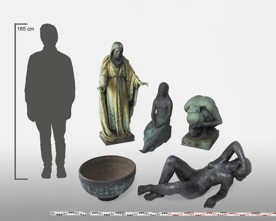 Berlin: LKA vollzieht Durchsuchungen und Festnahmen wegen Hehlerei mit gestohlenen Bronzeplastiken. Ermittlungen dauern an.