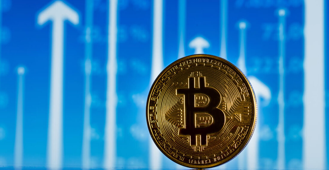 Bitcoin erreichte den Meilenstein am 5. Dezember In den letzten 30 Tagen ist der Wert von Bitcoin um fast 50 % und seit Jahresbeginn um 140 % gestiegen Der gewählte Präsident Donald Trump ernannte Paul Atkins zum nächsten Vorsitzenden der US-Börsenaufsichtsbehörde SEC Bitcoin hat mit der Marke von 100.000 US-Dollar ein neues Allzeithoch erreicht und setzt seinen Aufwärtstrend seit Anfang November fort. Am 5. Dezember durchbrach Bitcoin die Marke von 100.000 US-Dollar, nachdem er am 22. November mit über 99.000 US-Dollar in greifbare Nähe der psychologischen Marke gerückt war. Daten von CoinMarketCap zeigen, dass Bitcoin heute Morgen gegen 04:05 Uhr …