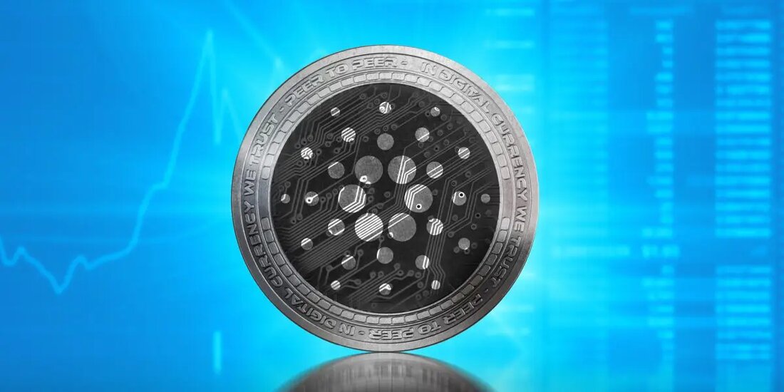 Quelle: Immersion Imagery – Shutterstock Die Cardano-Blockchain erlebte eine starke Entwicklungsaktivität, die ihre Konkurrenten mit größerem Abstand überholte. Nach einer Seitwärtsbewegung in den letzten Wochen scheint der ADA-Preis im neuen Jahr für einen starken Ausbruch bereit zu sein. Der Ethereum-Konkurrent Cardano war 2021 in aller Munde, wobei das Projekt in Bezug auf die Entwicklungsaktivitäten die Charts anführte. Laut dem neuesten Bericht des On-Chain-Datenanbieters Santiment rangiert die Cardano-Blockchain im letzten Jahr in der Gesamtentwicklungsaktivität. Nun, die Entwicklungsaktivitäten werden sich kurzfristig möglicherweise nicht direkt auf den ADA-Preis auswirken. Es zeigt jedoch das Engagement des Cardano-Teams für die kontinuierliche Entwicklung der Plattform. Im …
