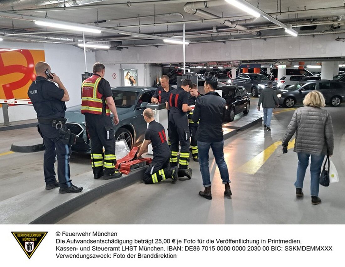 Am 6. Mai 2025 blieben Autofahrer im Parkhaus Oberanger über zwei Stunden aufgrund eines Systemausfalls gefangen. Feuerwehr München wurde alarmiert.