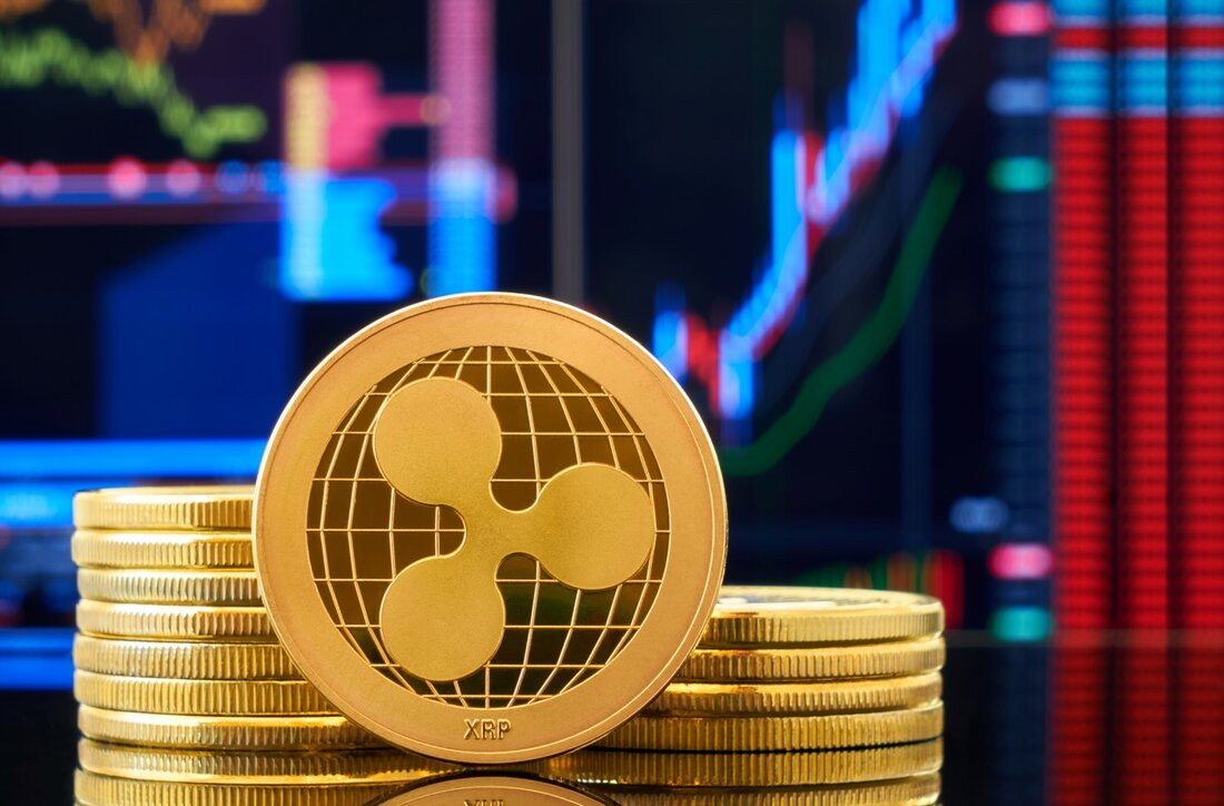Der Kryptoanalyst und Gastgeber des Coin Bureau sieht eine Bullenflagge, die eine Bitcoin-Rallye auf 46.000 $ anregen könnte Er erwartet auch, dass XRP mit der Nachricht, dass Ripple der Digital Euro Association beitritt, weiter wachsen wird Metaverse-Nachrichten sollten SHIB schließlich dazu bringen, bald um bis zu 50 % zu pumpen Der Gastgeber des pseudonymen Coin Bureau, Guy, hat beobachtet, dass Bitcoin, XRP und Shiba Inu in den kommenden Tagen bereit für einen Pump sein könnten. Während eines Montags YouTube Sitzungerklärte Guy, dass die drei solide Argumente geliefert hätten, um zu zeigen, dass sie reif für einen Aufwärtstrend seien. Der Bitcoin-Preis …