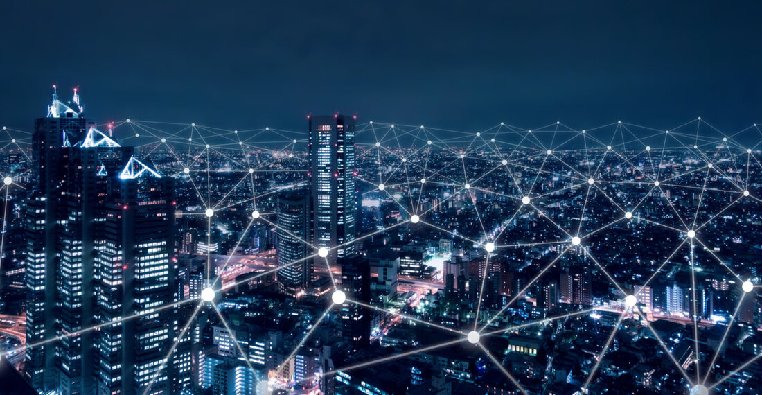 Icebreaker, ein offenes professionelles Netzwerk, das von Coinbase- und Google-Veteranen mitgegründet wurde, hat in einer Seed-Runde 5 Millionen US-Dollar aufgebracht, um die Blockchain-Version von LinkedIn zu erstellen. Dan Stone und Jack Dillé, Mitbegründer von Icebreaker, gaben bekannt, dass sie die Finanzierung in einer von der Krypto-Investmentfirma CoinFund geleiteten Runde gesichert hätten. Icebreaker wird die Mittel nutzen, um ein Weltklasse-Team zusammenzustellen und seine Mission fortzusetzen, eine Plattform zu starten, die professionelle Verbindungen auf der Blockchain ermöglicht. Professionelle Networking-Plattform auf der Blockchain Der Ankündigung zufolge zielt Icebreaker auf ein professionelles Netzwerk ab, in dem Benutzer von einer „kryptografisch verifizierbaren Identität“ in einem …