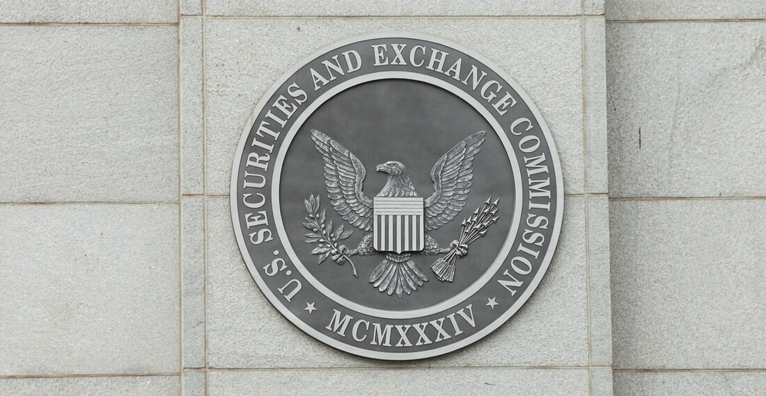 Consensys hat kürzlich eine Wells-Mitteilung von der SEC für sein MetaMask-Produkt erhalten. Consensys zielt darauf ab, den Status von Ethereum als Ware zu verteidigen. Das Unternehmen stellt auch die Autorität der SEC über Kryptowährungen in Frage. Consensys, ein bekannter Ethereum-Entwickler, hat eine Klage eingereicht Klage gegen die US-Börsenaufsicht SEC (Securities and Exchange Commission) wegen einer ihrer Ansicht nach „rechtswidrigen Machtübernahme“ in Bezug auf Ethereum (ETH). Die beim Bezirksgericht des nördlichen Bezirks von Texas eingereichte Klage markiert einen bedeutenden Schritt im anhaltenden Kampf zwischen Kryptofirmen und Regulierungsbehörden. Consensys bestreitet die Einstufung von Ethereum Im Zentrum des Streits steht die Einstufung von …