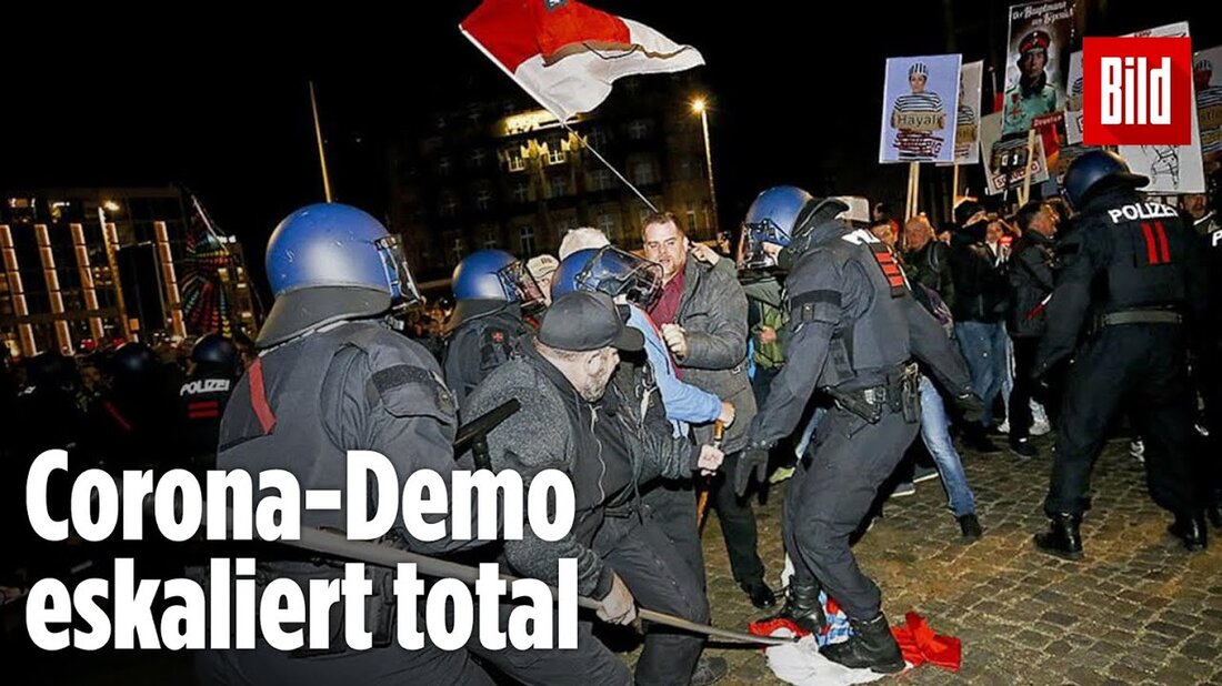 Am Samstagmorgen meldete das Robert Koch-Institut 23.399 # Corona # neu infizierte Menschen für Deutschland. Und ab 13 Uhr machen Corona-Leugner, Neonazis, #Hooligans und # Verschwörungstheoretiker #Leipzig zu einem Irrenhaus. Die # Querdenker- # Demo in der Stadt, vom Oberverwaltungsgericht für 16.000 Teilnehmer genehmigt, mit Distanz und Maske. Die Anforderungen, ein Witz. Die #Polizei, völlig überwältigt. In der Bundespressekonferenz sprach der Sprecher der Bundesregierung über die Vorfälle. Experten bewerten, wie die Situation eskalieren könnte. #CoronaDemo #Coronavirus ———————————————- ————————————————– ———- ? Abonniere jetzt unseren Kanal und aktiviere die Glocke! ? V-Mann „Miami Gianni“ packt aus: Undercover zwischen Zuhältern, Rockern und Clans …