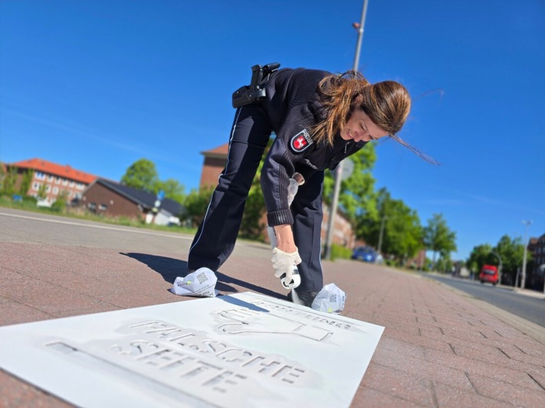 In Cuxhaven wurden neue Markierungen auf Radwegen angebracht, um Fahrrad- und Pedelecnutzern die richtige Fahrbahnseite zu zeigen.