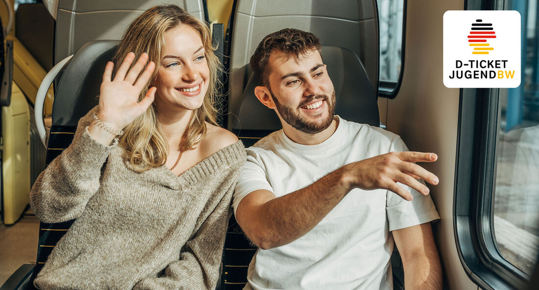 Neues D-Ticket JugendBW mit großer Beliebtheit Das neue D-Ticket JugendBW, das am 1. Dezember 2023 das beliebte JugendticketBW abgelöst hat, erfreut sich bereits großer Beliebtheit. Die bisherigen Verkaufszahlen des JugendticketBW zeigen, dass mehr als eine halbe Million junge Menschen bis Oktober 2023 das Ticket erworben haben. Verkehrsminister Winfried Hermann freut sich über die positive Resonanz und zieht eine positive Bilanz. Das JugendticketBW wurde insgesamt 578.788 Mal verkauft, und zusätzlich wurden 83.274 Zeitkarten für Ausbildungsverkehre verkauft, die 87 Prozent aller verkauften Zeitfahrscheine ausmachten. Insgesamt haben im Jahr 2023 662.000 Menschen in Baden-Württemberg eine Zeitkarte im Ausbildungsverkehr erworben, was einer Nachfragesteigerung von …