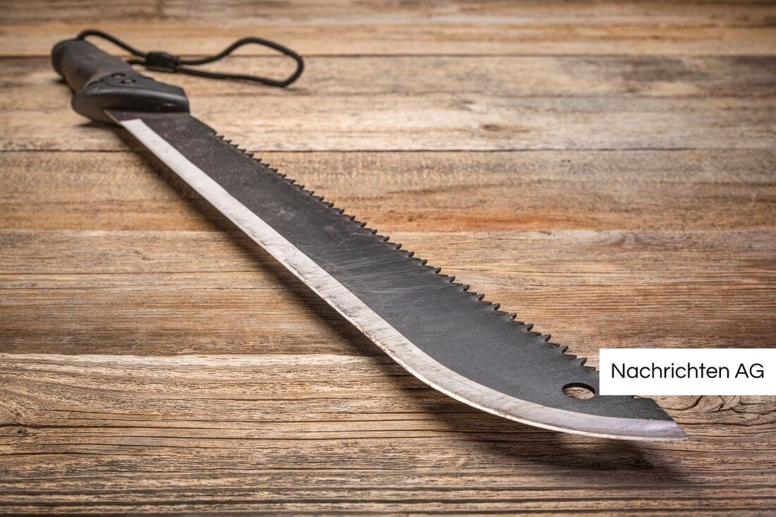 Ein 25-jähriger Syrer verletzte seine 38-jährige Frau in Berlin-Kreuzberg mit einem Messer. Der Tatverdächtige wurde festgenommen.