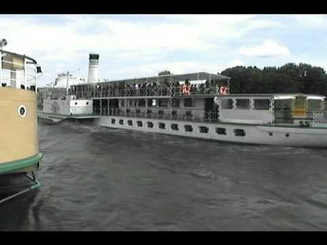 Fahren Sie von Dresden nach Pillnitz und treffen Sie DRESDEN, LEIPZIG und SCHMILKA. http://www.saechsische-dampfschiffahrt.de/Schaufelraddampfer,3.html. Youtube-Link