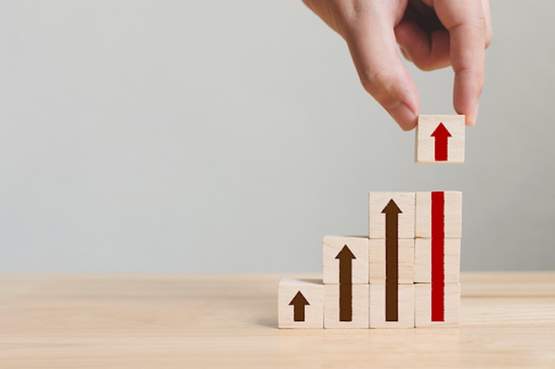 Gestartet im Jahr 2019, AAX (Atom Assets Exchange) hat sich schnell als eine der am schnellsten wachsenden Krypto-Börsen weltweit positioniert. Mit über 2 Millionen Krypto-Investoren in über 100 Ländern hat die AAX-Börse erfolgreich traditionelle Finanz- und Krypto-Märkte überbrückt, ohne Privatanleger zu entfremden. Das Bekenntnis der Plattform zu ihren Kernwerten, Krypto für alle zugänglich zu machen, hat eine entscheidende Rolle dabei gespielt, der Börse seit ihrer Einführung zu einem erheblichen Wachstum zu verhelfen. Im Jahr 2021 hat AAX mehrere neue Meilensteine erreicht, die seine wachsende Dominanz als erste Anlaufstelle für Privatanleger unterstreichen. Aufgrund seiner langen Liste von Dienstleistungen und erschwinglichen Gebühren …