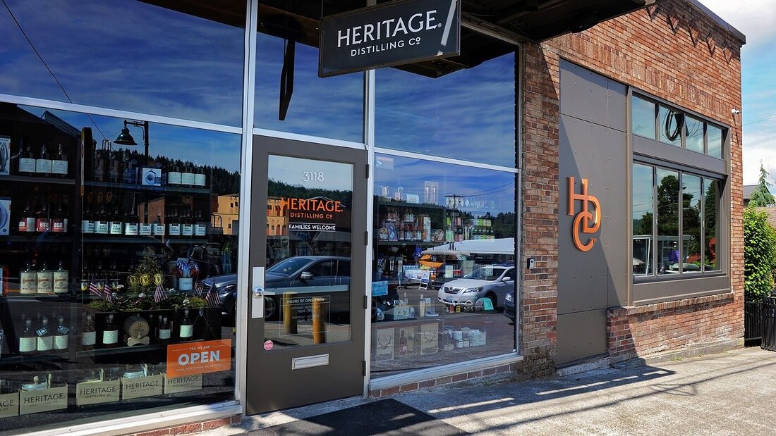 Die Heritage Distilling Company hat eine Bitcoin-Treasury-Strategie angekündigt. Das an der Nasdaq notierte Unternehmen wird BTC für seine Produkte und Dienstleistungen akzeptieren. Heritage Distilling, ein an der NASDAQ notiertes börsennotiertes Unternehmen, ist das jüngste Unternehmen, das Bitcoin als Reservevermögen einführt. Der Brenner angekündigt gab am 10. Januar 2025 bekannt, dass sein Vorstand einem Vorschlag zur Aufnahme von Bitcoin als Treasury-Vermögenswert zugestimmt habe. Heritage Distilling plant, Bitcoin-Zahlungen für seine Produkte und Dienstleistungen als Teil der BTC-Finanzpolitik zu akzeptieren, die es dem Unternehmen ermöglicht, BTC zu erwerben und zu halten. „Wie in unserer Grundsatzerklärung erwähnt, wird erwartet, dass wir als Unternehmen, das …